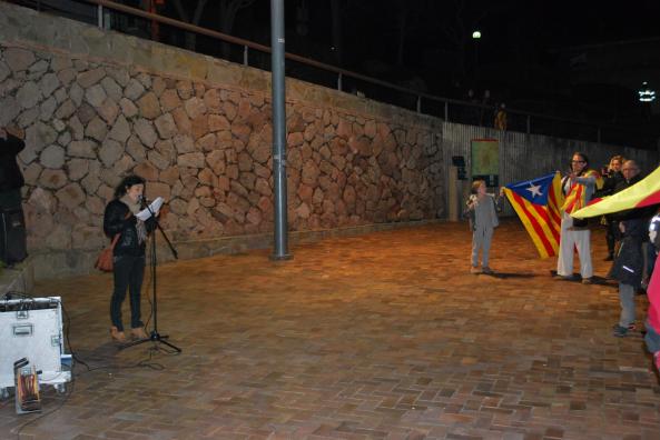 775742_498869703489295_1433569834_o